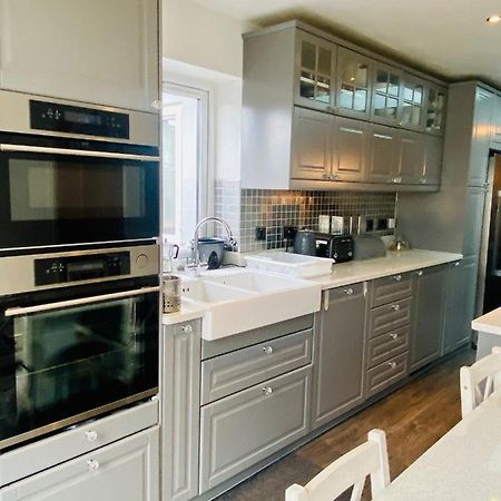 Hameway House- Stunning 4 Bedroom House With A Spacious Kitchen London Exteriör bild